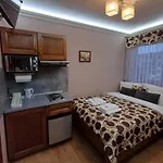 Sichelscy Z Aneksami Kuchennymi, Rabaty Na Termy * Biały Dunajec